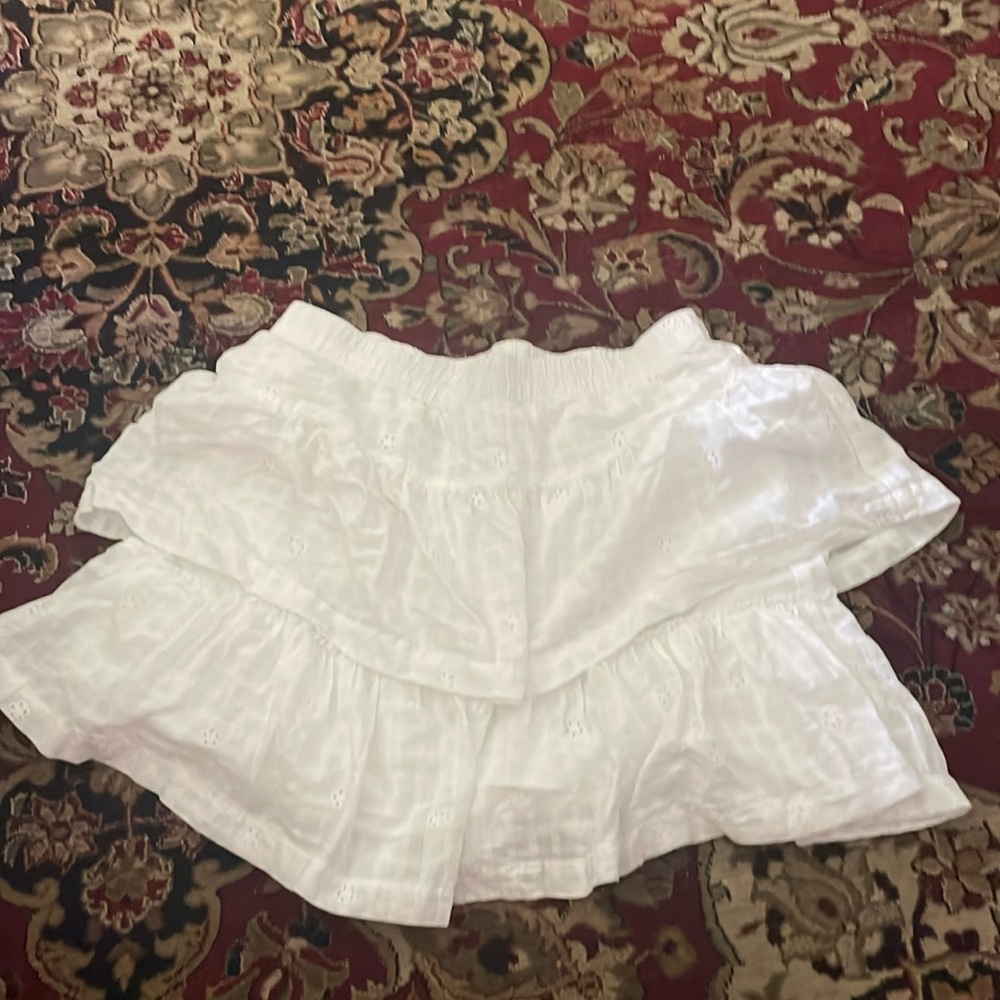 White ruffle skirt from target size medium